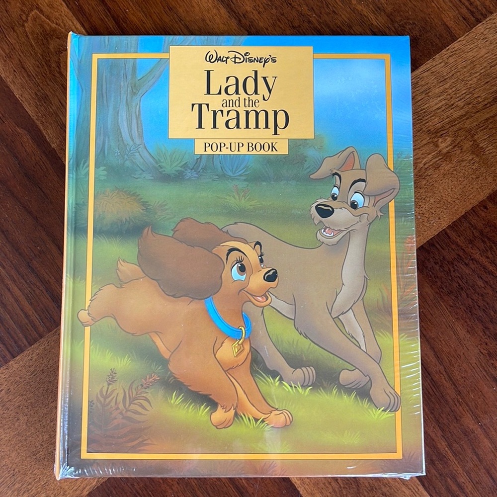 VINTAGE 90S UNOPENED DISNEY'S LADY & THE TRAMP POP UP BOOK